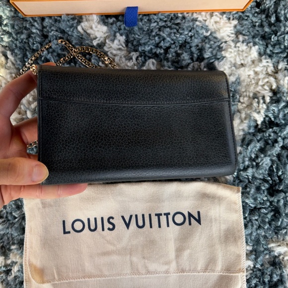Louis Vuitton Capucines Embellished Wallet - Picture 3 of 15